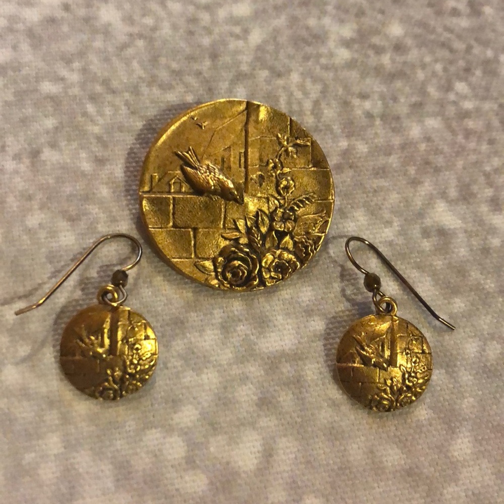 Matching Brooch and Earring Set